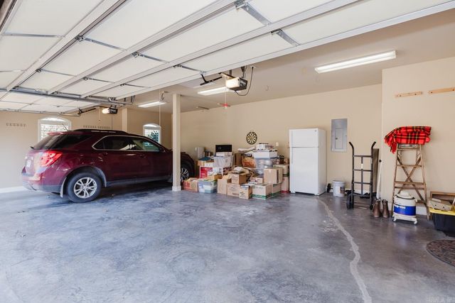 1195 Westcliffe Dr, Little Rock, AR 72210