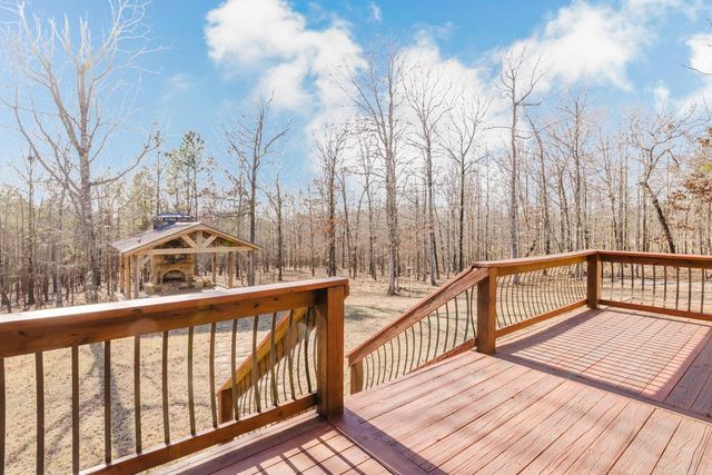 1195 Westcliffe Dr, Little Rock, AR 72210