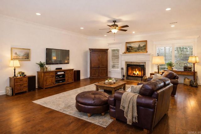 1195 Westcliffe Dr, Little Rock, AR 72210