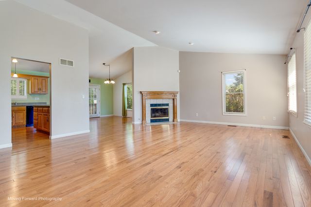 507 E Rennesoy Drive, Newark, IL 60541