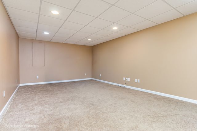 507 E Rennesoy Drive, Newark, IL 60541