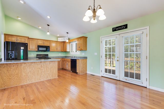 507 E Rennesoy Drive, Newark, IL 60541