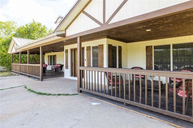112 Old West TRL, Buda, TX 78610