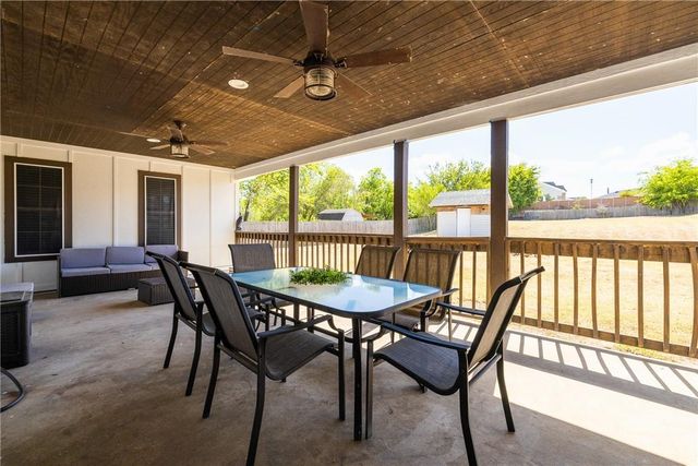 112 Old West TRL, Buda, TX 78610