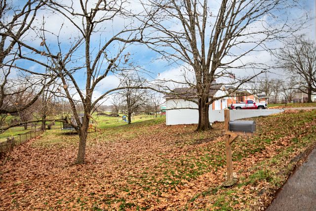 141 Locust Heights, Nicholasville, KY 40356