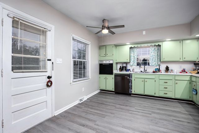 141 Locust Heights, Nicholasville, KY 40356