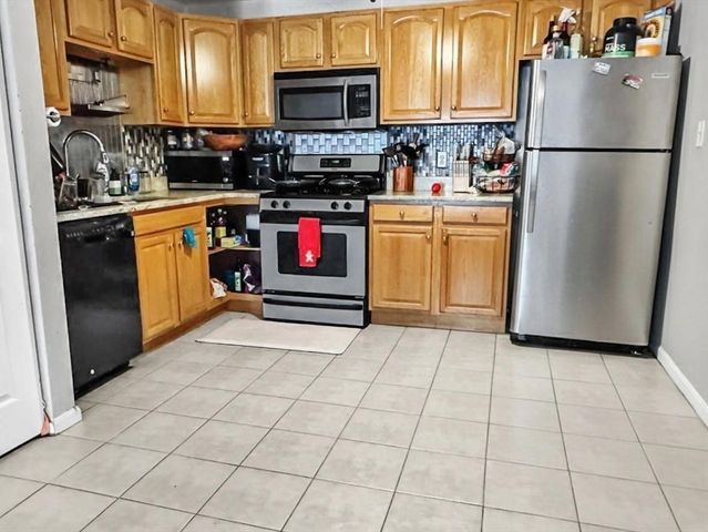 10 Kenmar Drv 40, Billerica, MA 01821