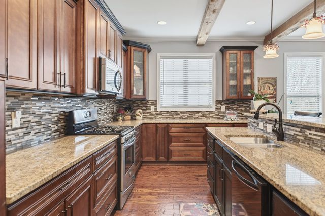 605 Concord Dr, Gallatin, TN 37066