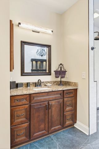 605 Concord Dr, Gallatin, TN 37066