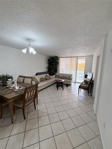 19715 SW 114th Avenue 258, Miami, FL 33157