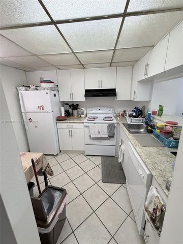 19715 SW 114th Avenue 258, Miami, FL 33157