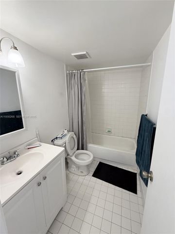 19715 SW 114th Avenue 258, Miami, FL 33157