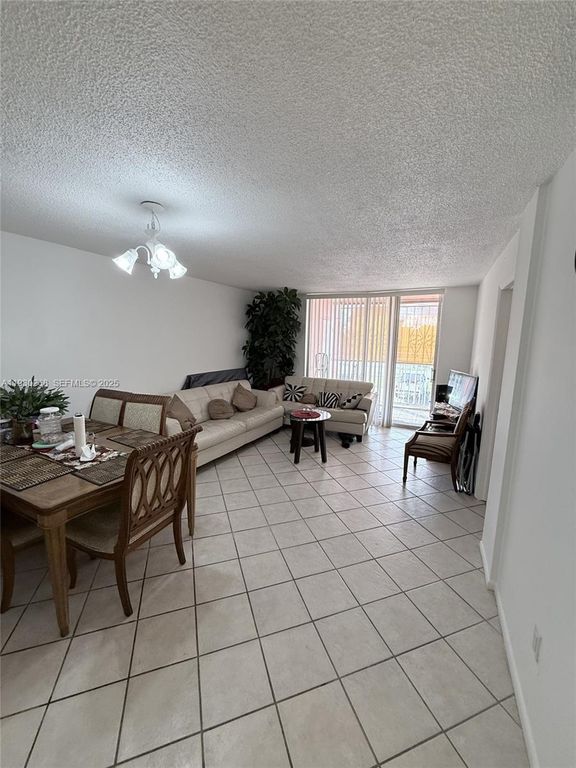 19715 SW 114th Avenue 258, Miami, FL 33157