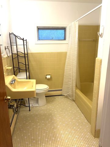 40 Paul Revere Rd 2, Arlington, MA 02476