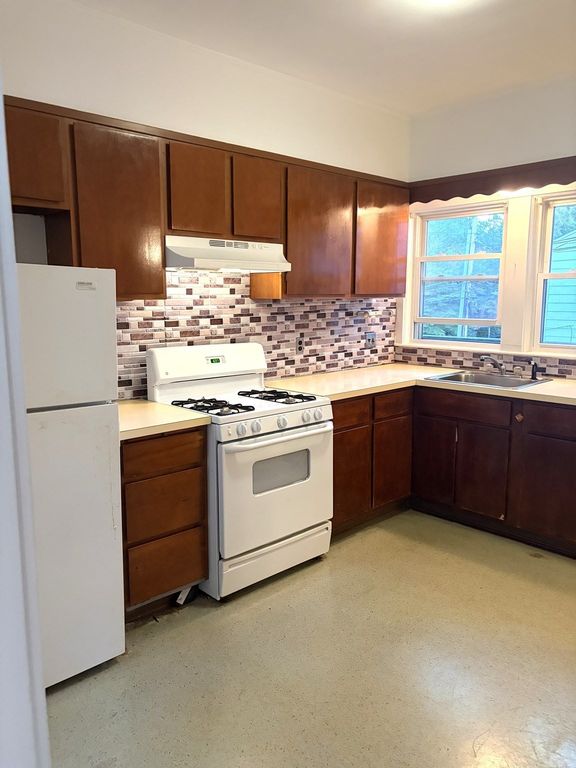 40 Paul Revere Rd 2, Arlington, MA 02476
