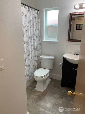 2424 Orleans Street, Bellingham, WA 98229