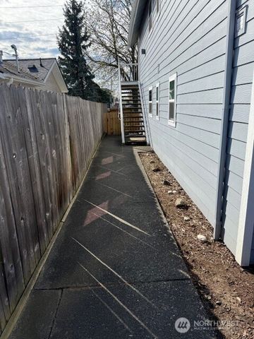 2424 Orleans Street, Bellingham, WA 98229