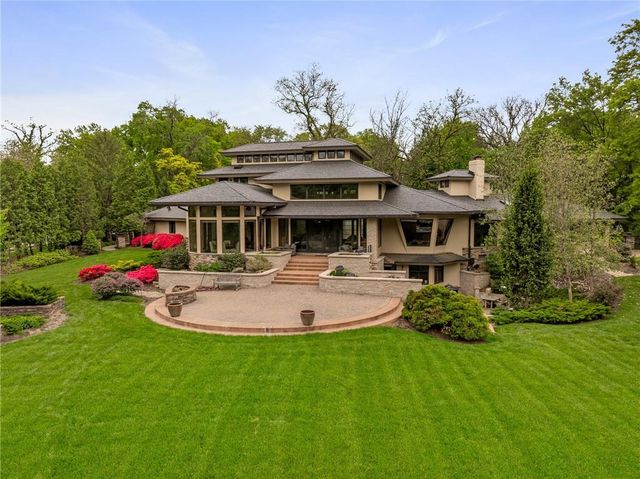 8700 Lee Boulevard, Leawood, KS 66206