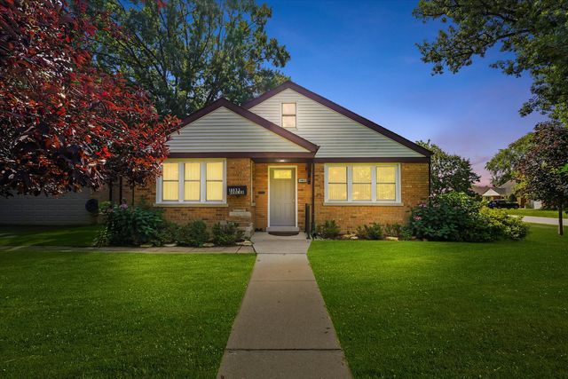 10823 S Keeler Avenue, Oak Lawn, IL 60453