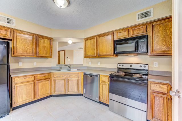 12611 Vitry Lane, Houston, TX 77071