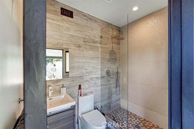 2012 S Curson, Los Angeles, CA 90016