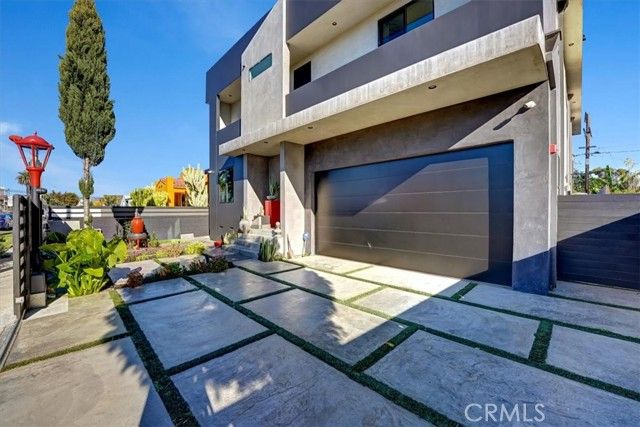 2012 S Curson, Los Angeles, CA 90016