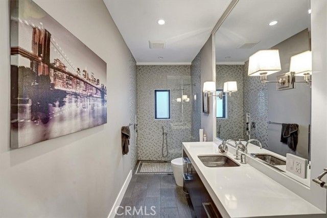 2012 S Curson, Los Angeles, CA 90016