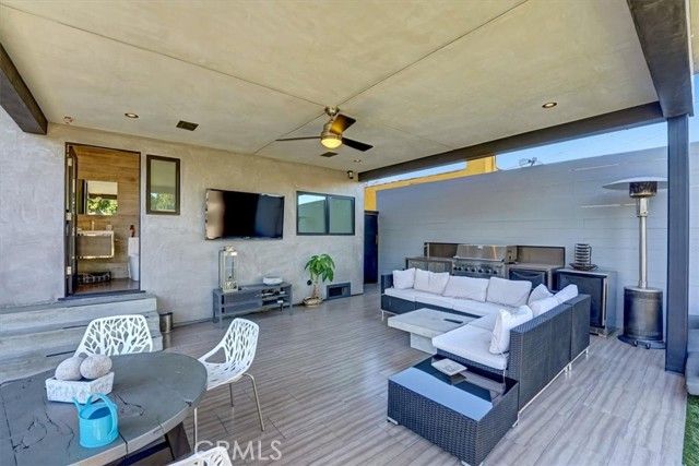 2012 S Curson, Los Angeles, CA 90016