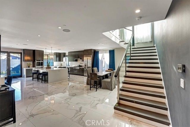 2012 S Curson, Los Angeles, CA 90016