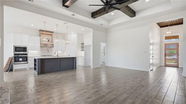 3225 Glencairn Court, Bryan, TX 77808