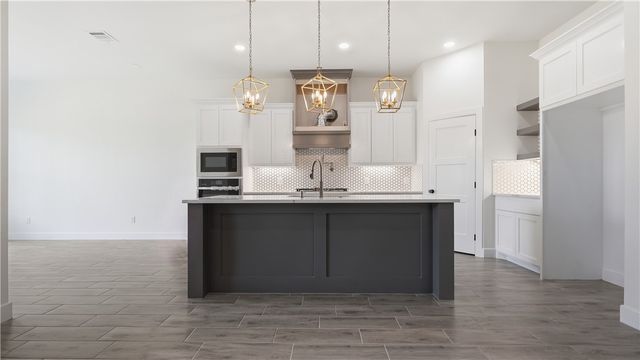 3225 Glencairn Court, Bryan, TX 77808