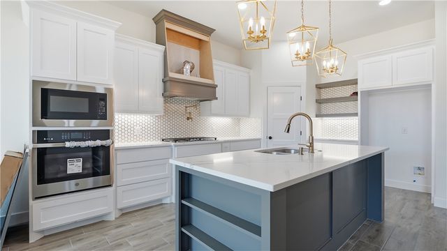 3225 Glencairn Court, Bryan, TX 77808