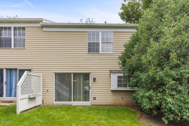 182 Half Moon Circle, Aurora, IL 60504