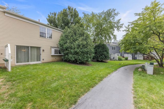 182 Half Moon Circle, Aurora, IL 60504