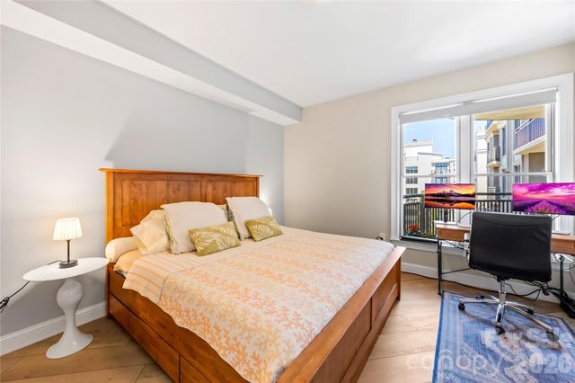 718 W Trade Street 603, Charlotte, NC 28202