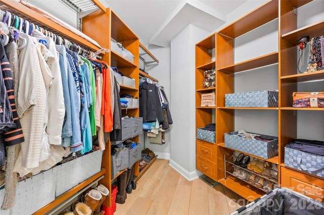 718 W Trade Street 603, Charlotte, NC 28202