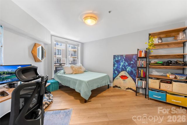 718 W Trade Street 603, Charlotte, NC 28202