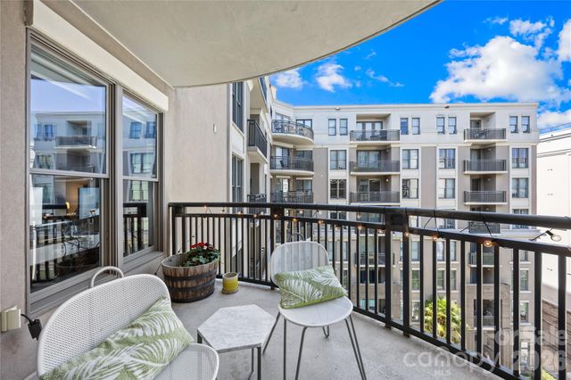 718 W Trade Street 603, Charlotte, NC 28202