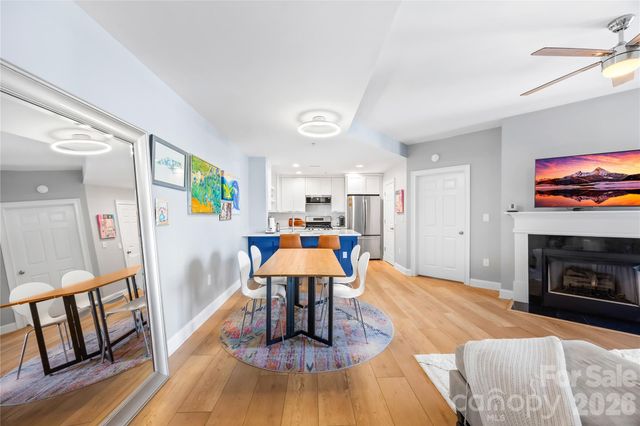 718 W Trade Street 603, Charlotte, NC 28202