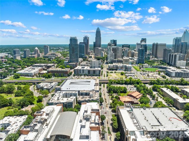 718 W Trade Street 603, Charlotte, NC 28202