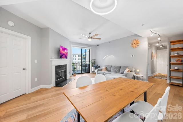 718 W Trade Street 603, Charlotte, NC 28202