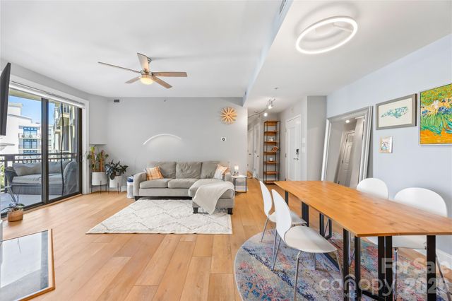 718 W Trade Street 603, Charlotte, NC 28202