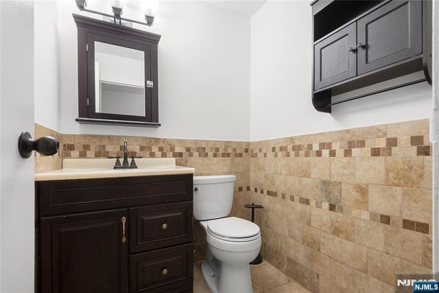 74 E Maple Street, Teaneck, NJ 07666