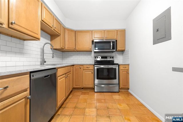 74 E Maple Street, Teaneck, NJ 07666