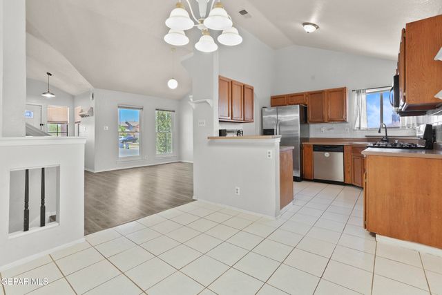 4764 LOMA DE COBRE Drive, El Paso, TX 79934