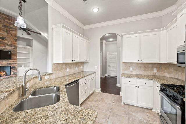 4104 SW Cornerstone Road, Bentonville, AR 72713