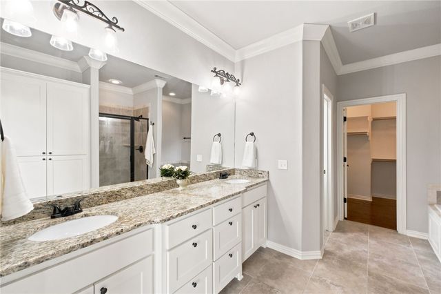 4104 SW Cornerstone Road, Bentonville, AR 72713
