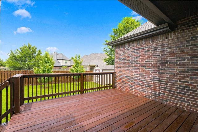 4104 SW Cornerstone Road, Bentonville, AR 72713