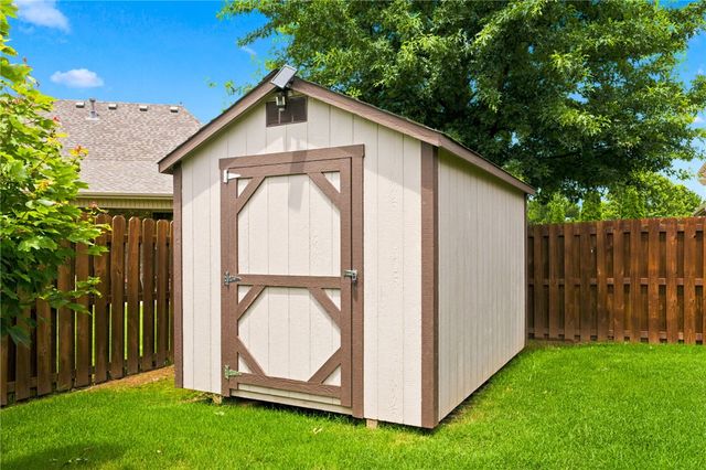 4104 SW Cornerstone Road, Bentonville, AR 72713