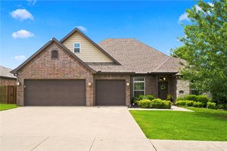 4104 SW Cornerstone Road, Bentonville, AR 72713